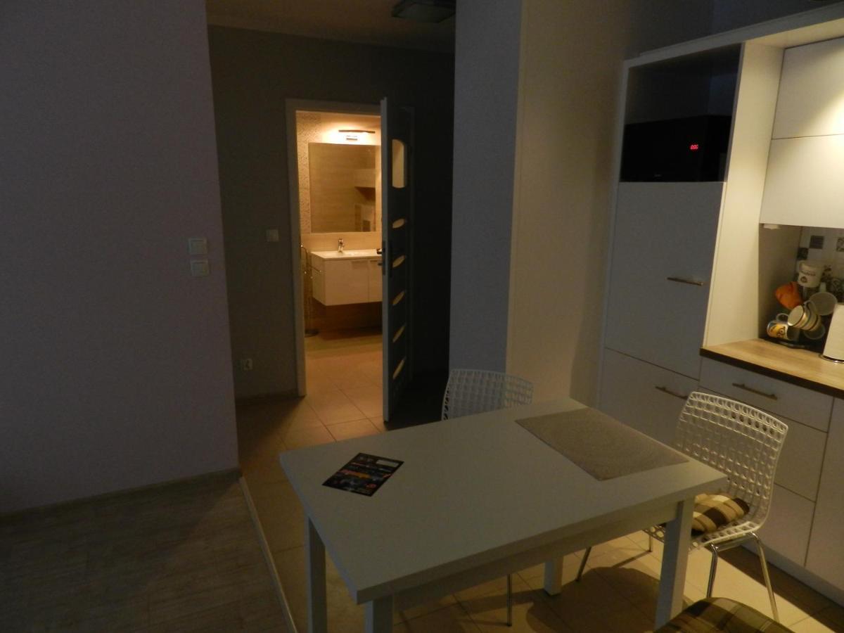 Apartament Caloroczny Blizej Morza Kolobrzeg Ngoại thất bức ảnh